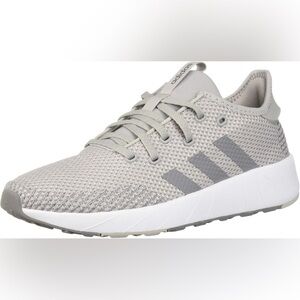 Questar Women’s Sneakers